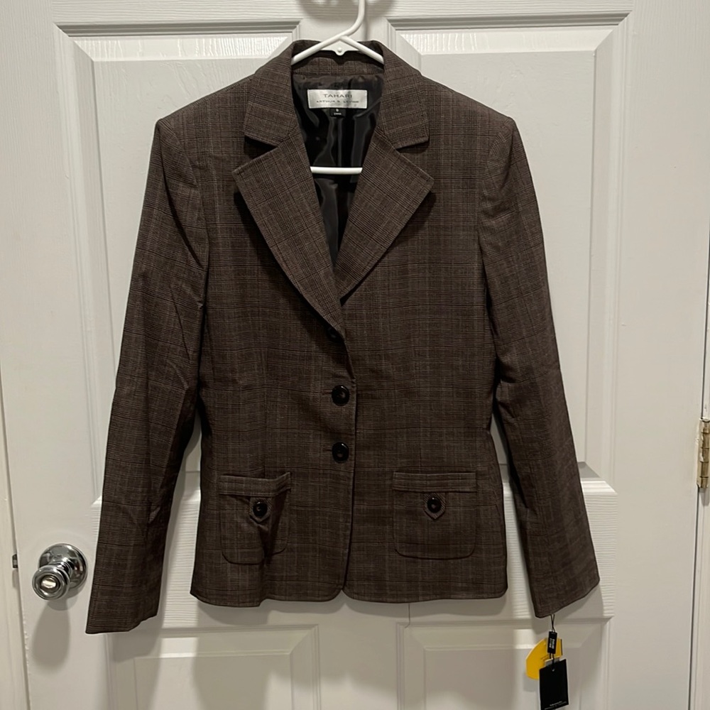 New Tahari pantsuit!  Never worn!